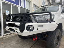 Load image into Gallery viewer, COMMERCIAL DELUXE BULL BAR TO SUIT TOYOTA HILUX MY20+ (WIDE BODY ONLY)
